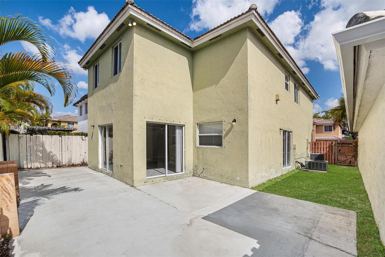 CHRISTINA AT THE HAMMOCKS - Residential
