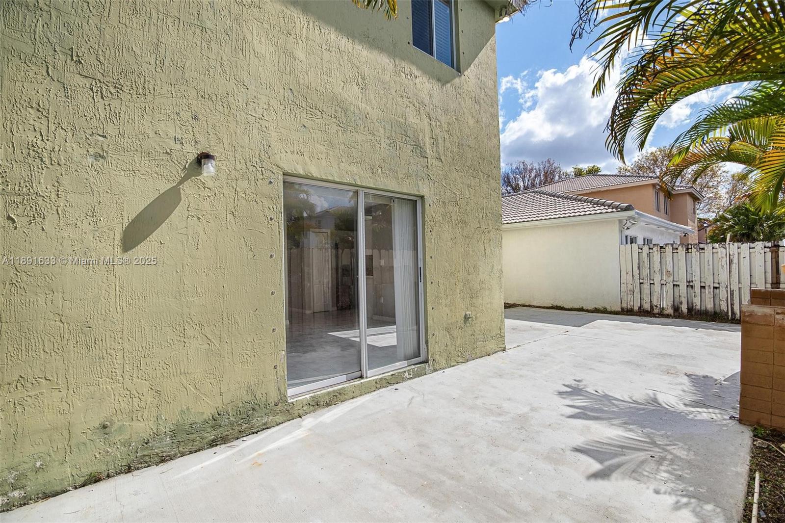 CHRISTINA AT THE HAMMOCKS - Residential