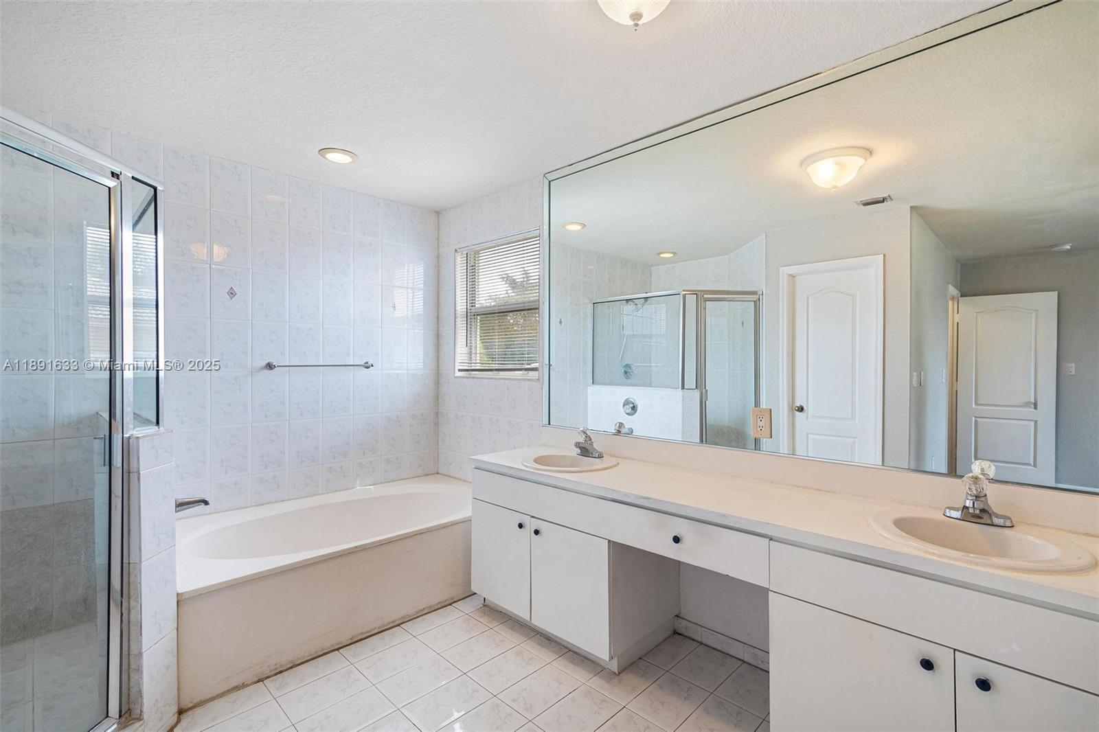 CHRISTINA AT THE HAMMOCKS - Residential