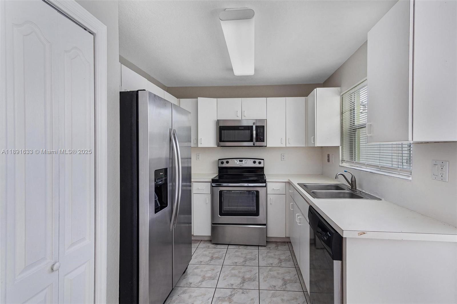 CHRISTINA AT THE HAMMOCKS - Residential