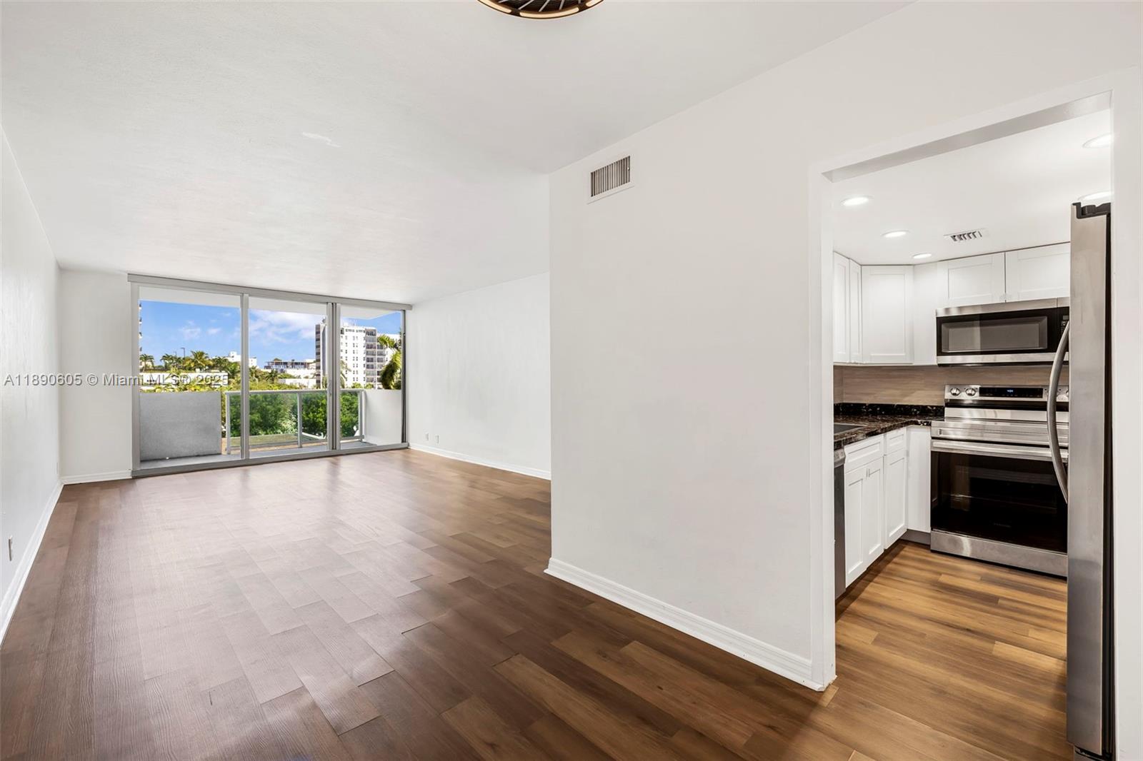 MIRADOR 1200 CONDO - Residential