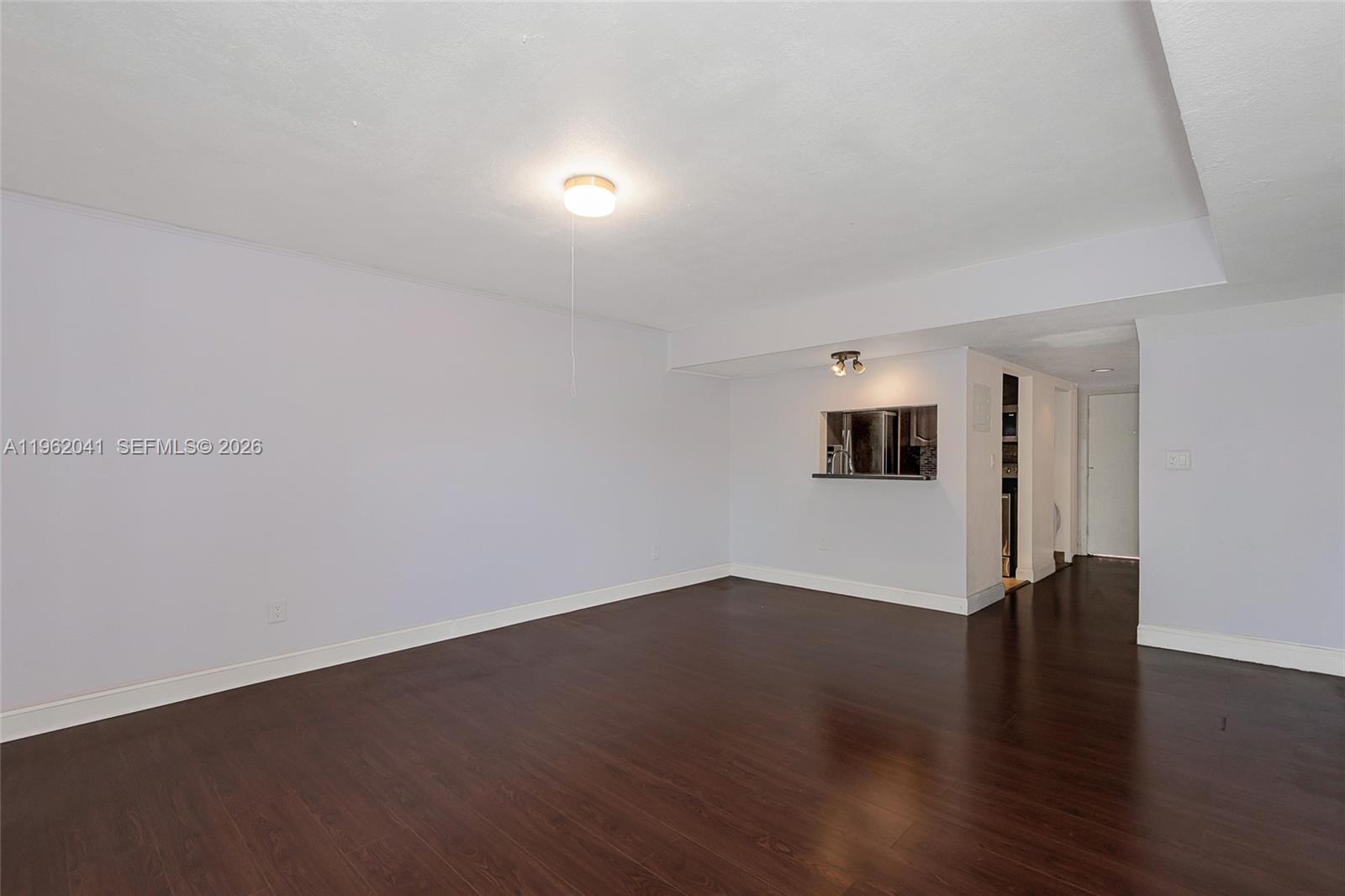 LAGUNA CLUB EAST CONDO - Residential