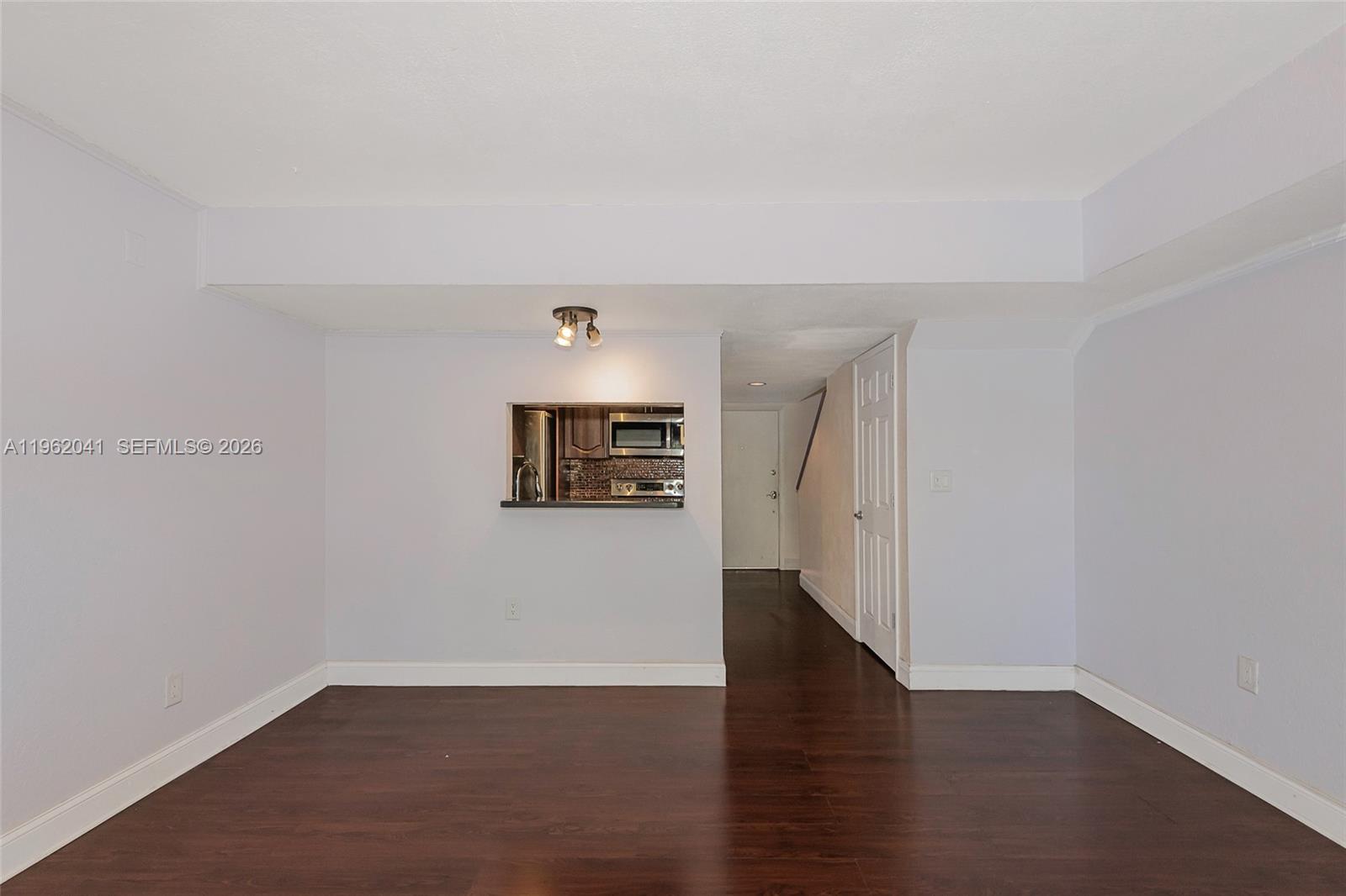 LAGUNA CLUB EAST CONDO - Residential