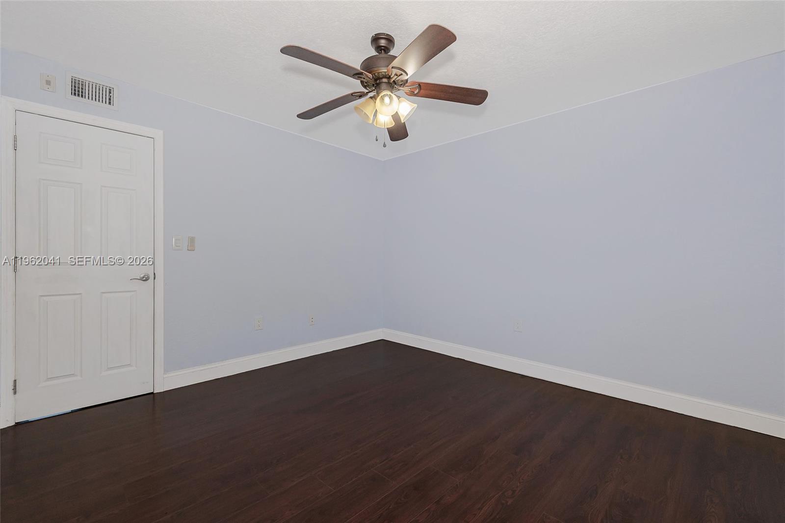 LAGUNA CLUB EAST CONDO - Residential