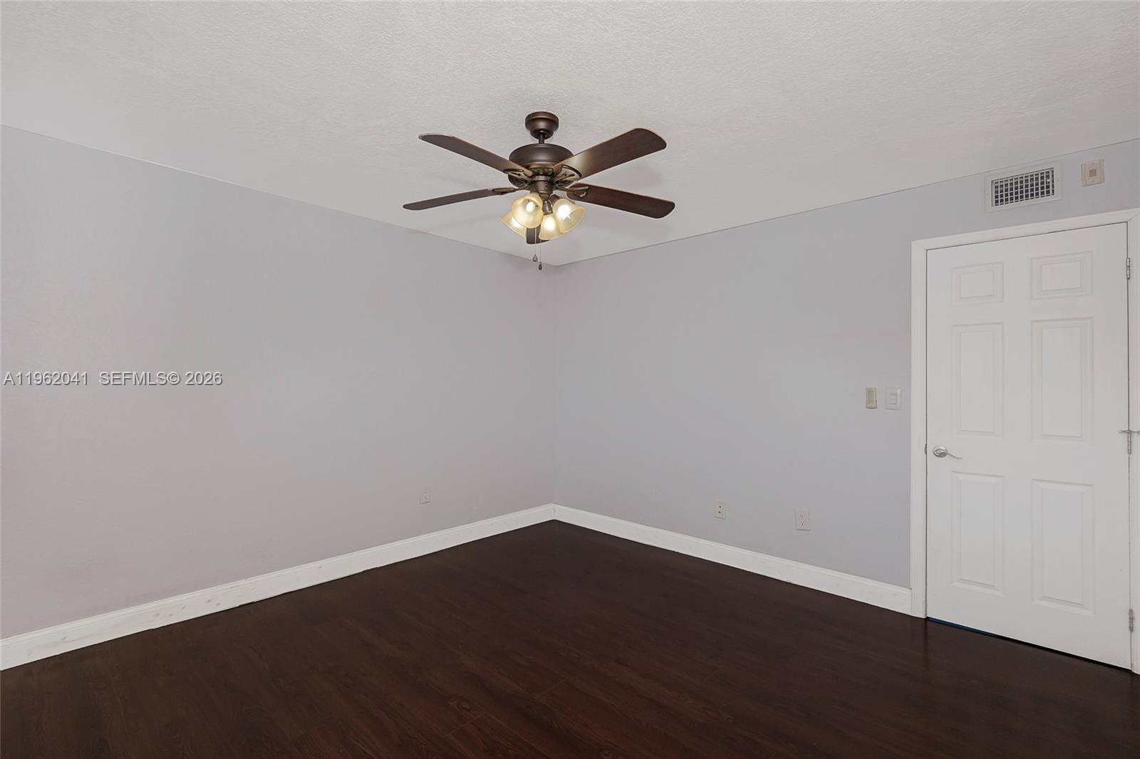 LAGUNA CLUB EAST CONDO - Residential