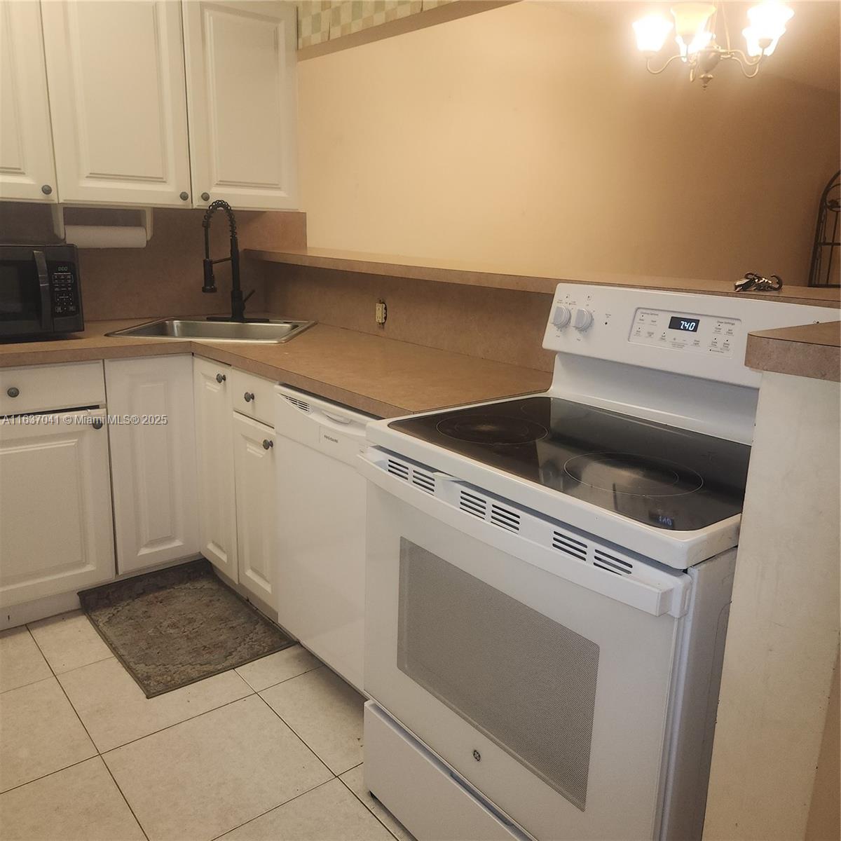 View photos, virtual tours, details... 5800 NW 64th Ave 108