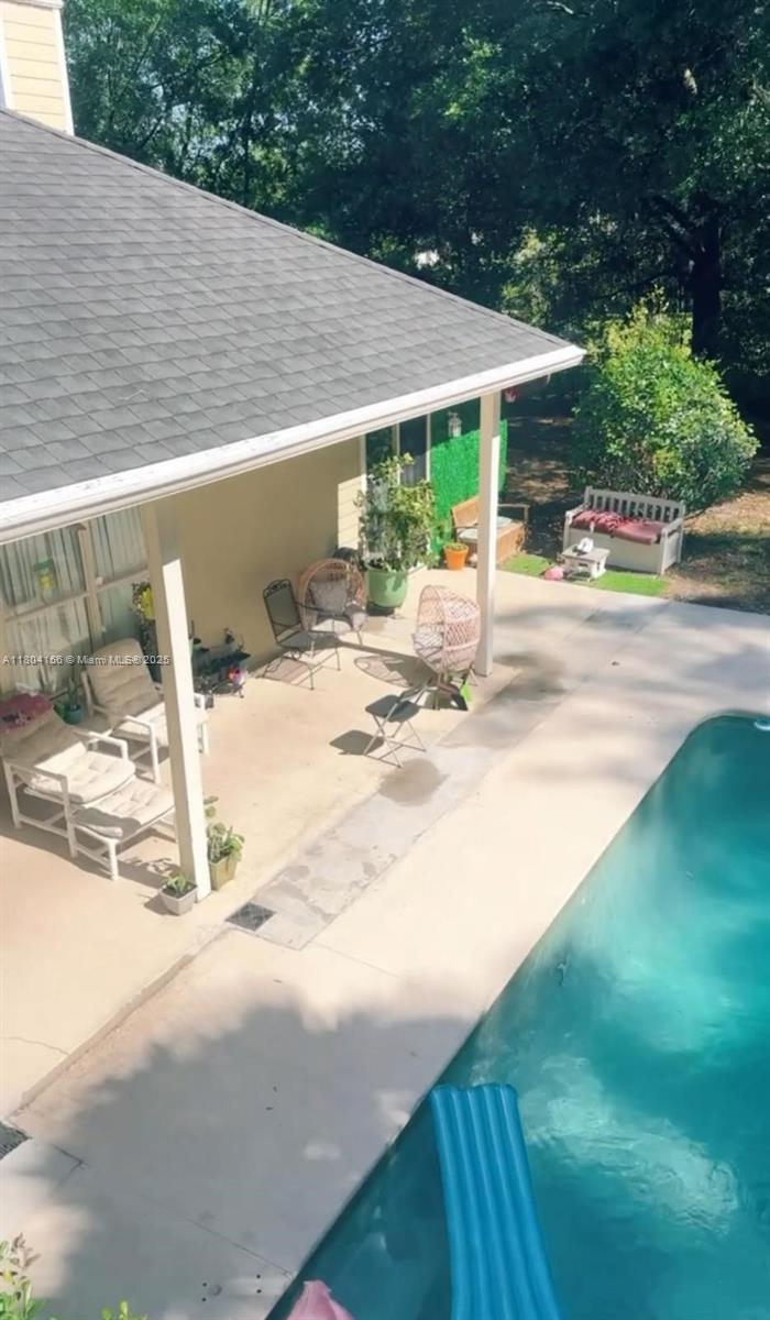 00084 RAMONA ACRES D BK 71 - Residential