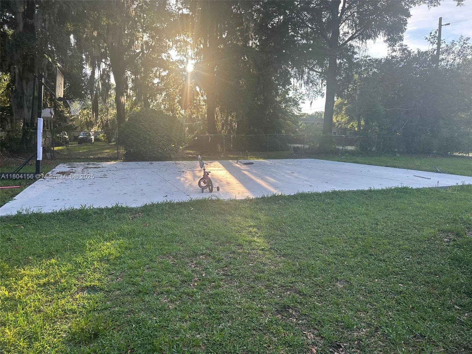 00084 RAMONA ACRES D BK 71 - Residential