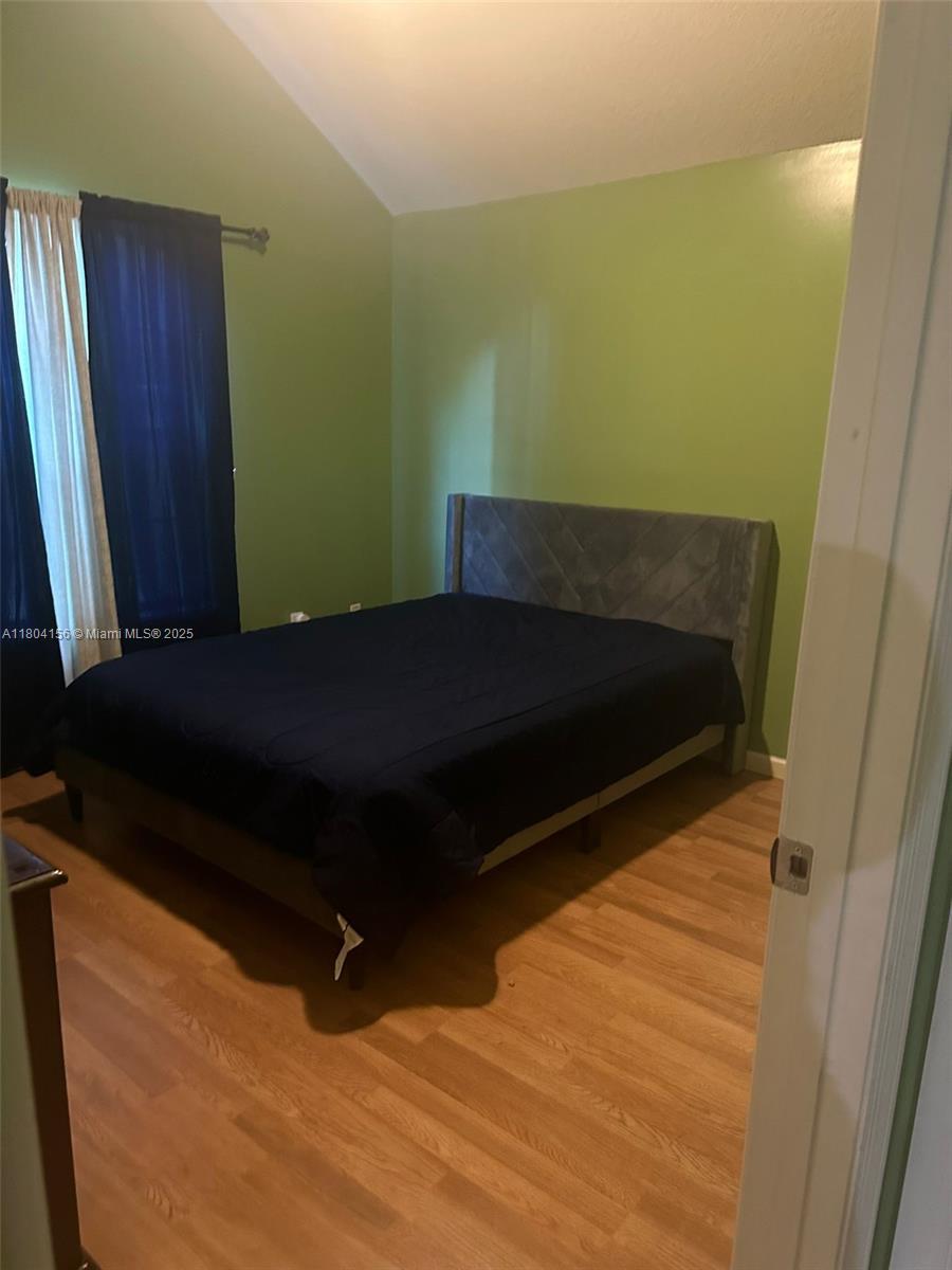 00084 RAMONA ACRES D BK 71 - Residential