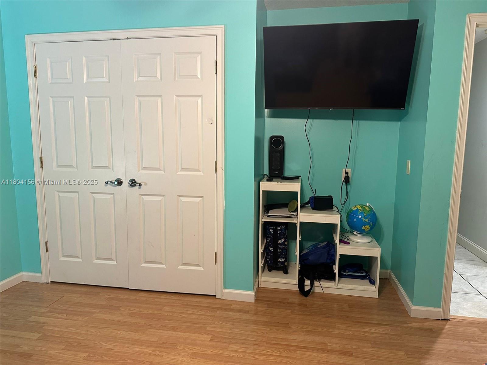 00084 RAMONA ACRES D BK 71 - Residential