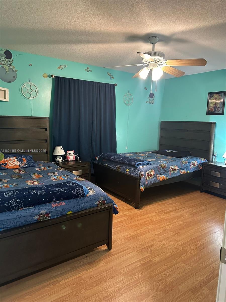 00084 RAMONA ACRES D BK 71 - Residential