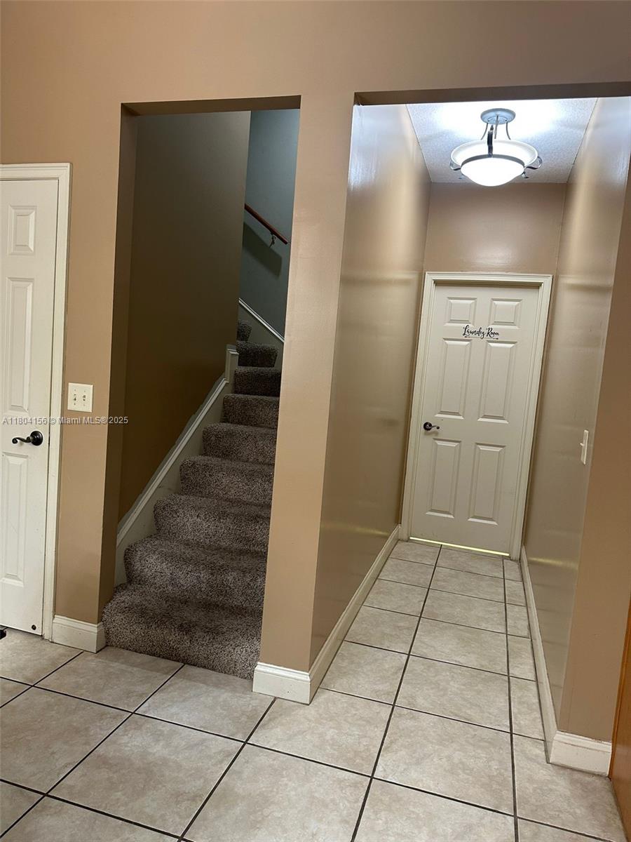 00084 RAMONA ACRES D BK 71 - Residential