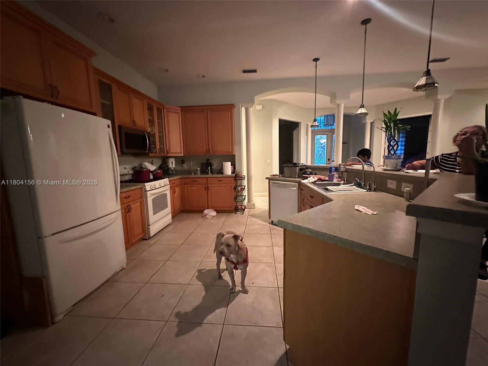 00084 RAMONA ACRES D BK 71 - Residential