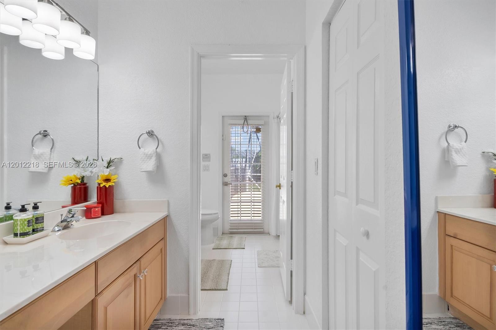 PEMBROKE SHORES - Residential
