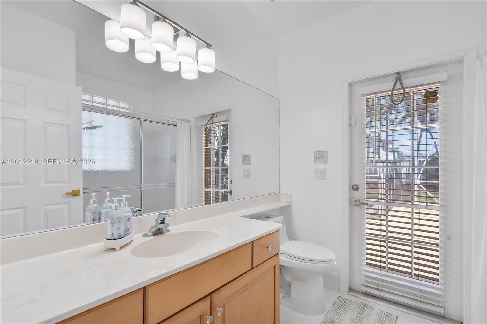 PEMBROKE SHORES - Residential