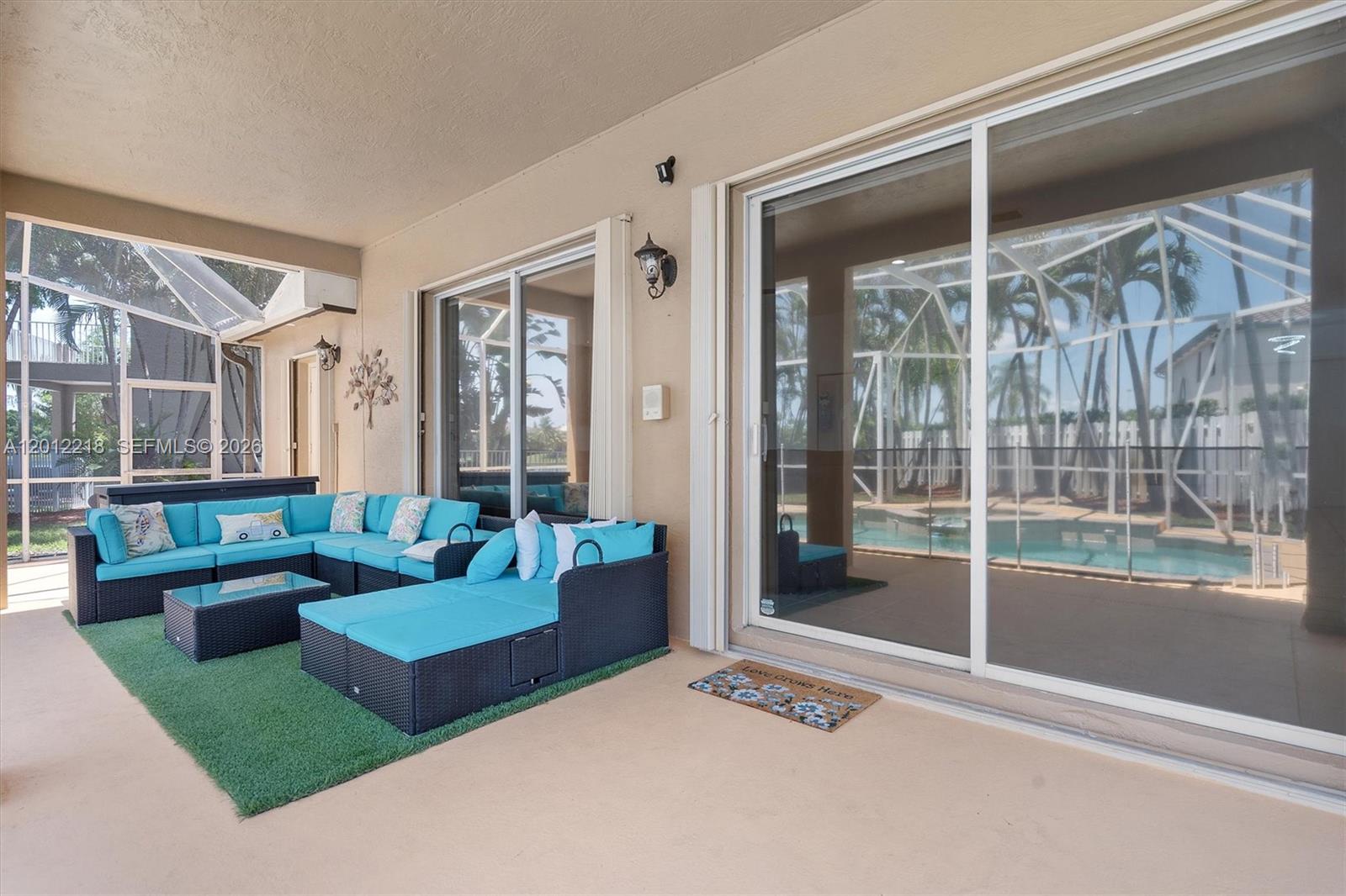PEMBROKE SHORES - Residential