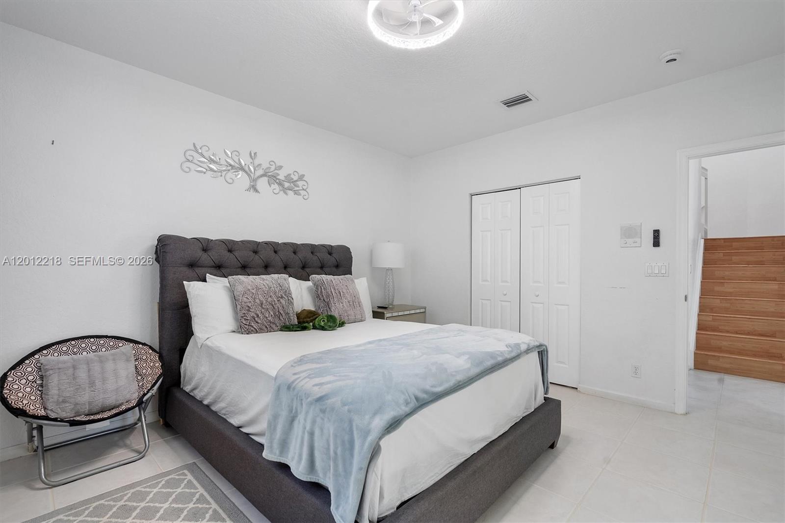 PEMBROKE SHORES - Residential