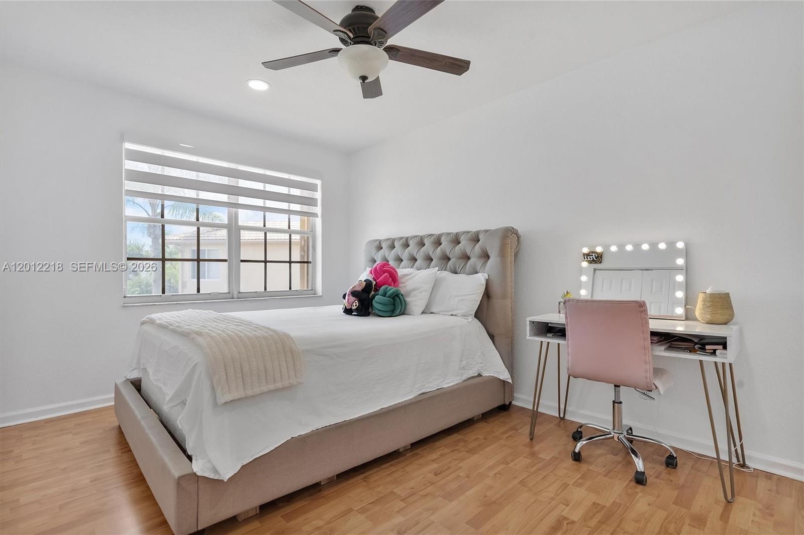 PEMBROKE SHORES - Residential