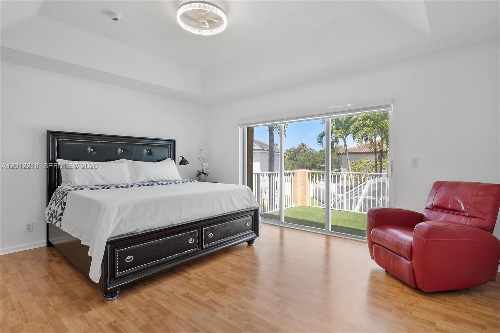 PEMBROKE SHORES - Residential