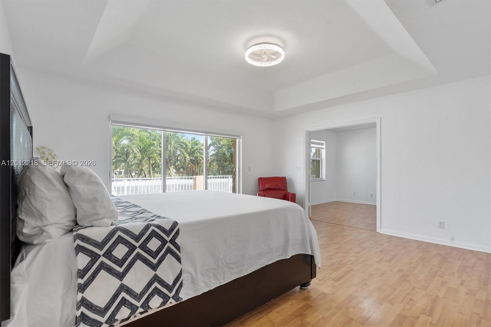 PEMBROKE SHORES - Residential