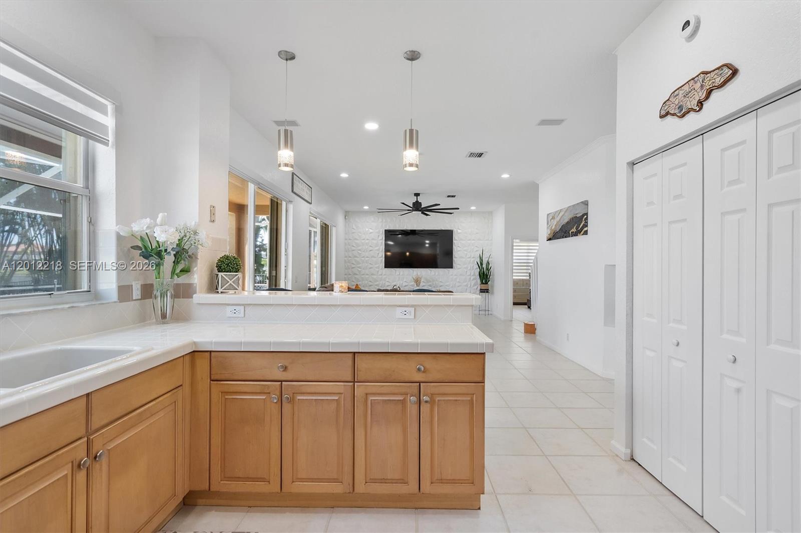 PEMBROKE SHORES - Residential