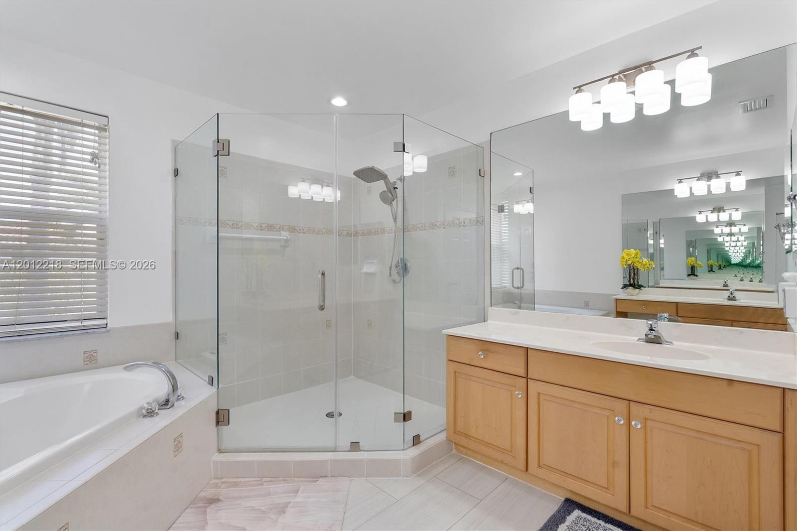 PEMBROKE SHORES - Residential
