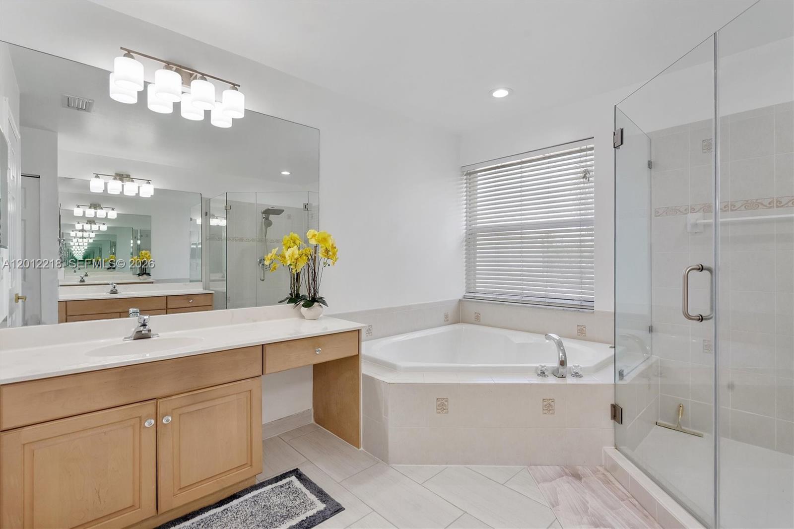 PEMBROKE SHORES - Residential