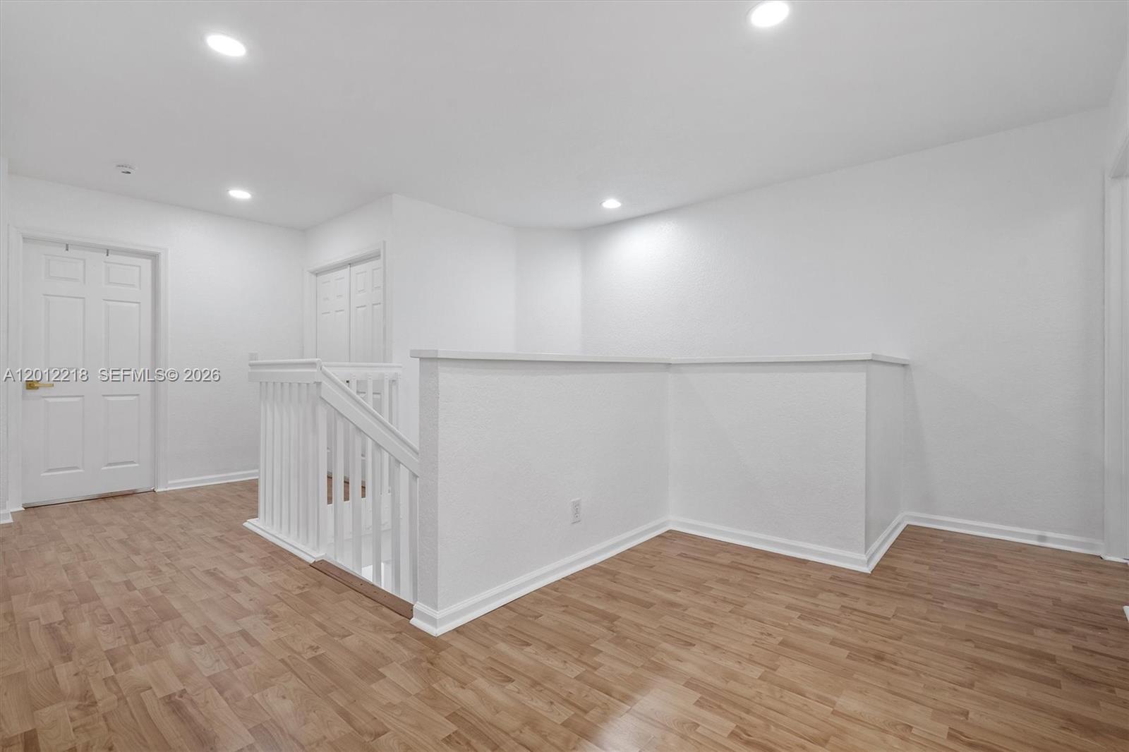 PEMBROKE SHORES - Residential