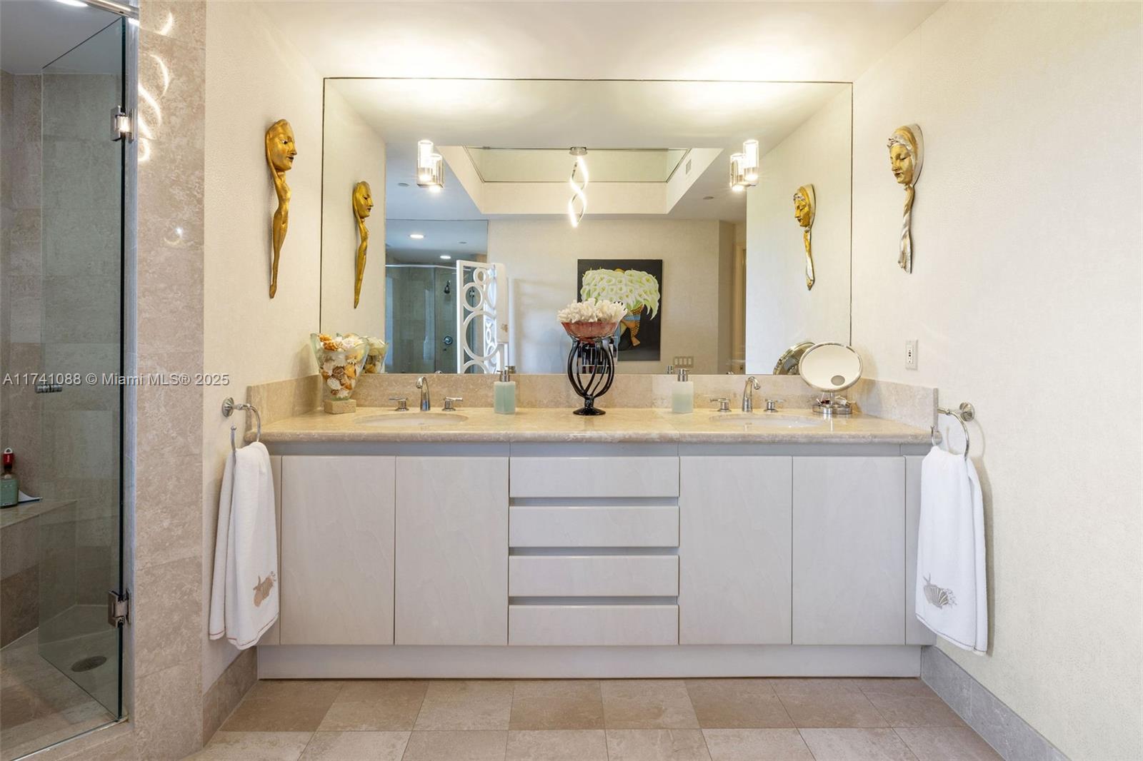 THE GABLES CONDO - Residential
