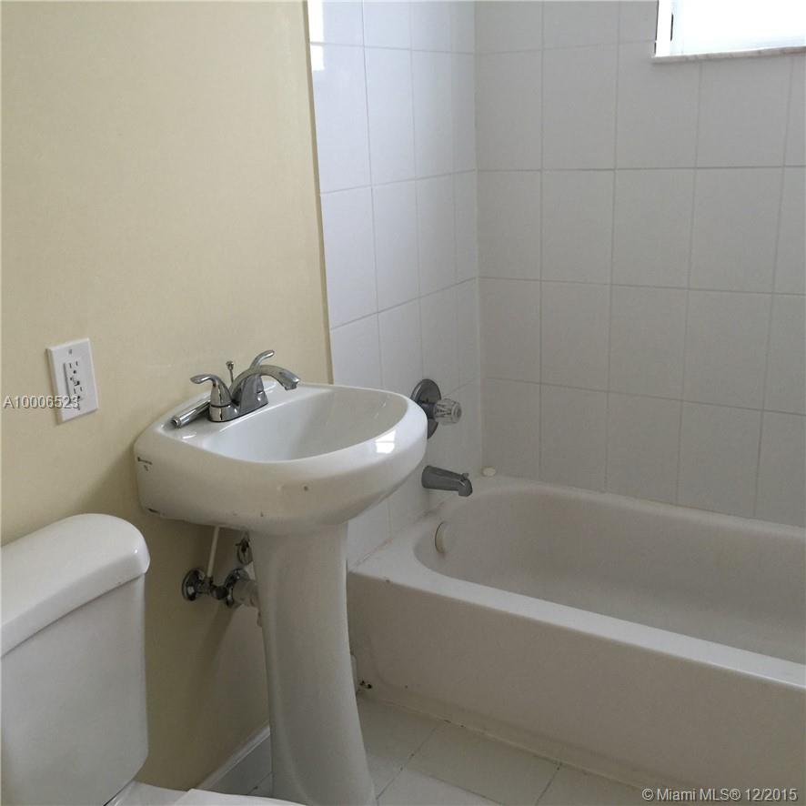 Mitchell Manor Ext - Residential Lease