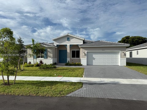 Photo of 1828 NE 1st St, Homestead, FL 33033 (MLS # A12100626)