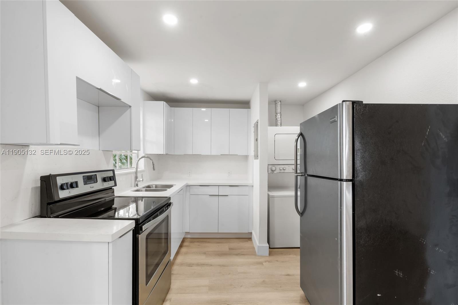 VEDADO - Residential Income