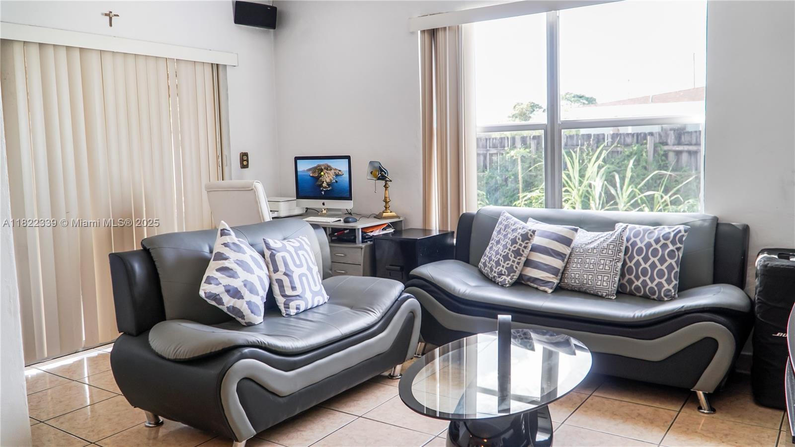 MIRAMAR SEC 10 - Residential