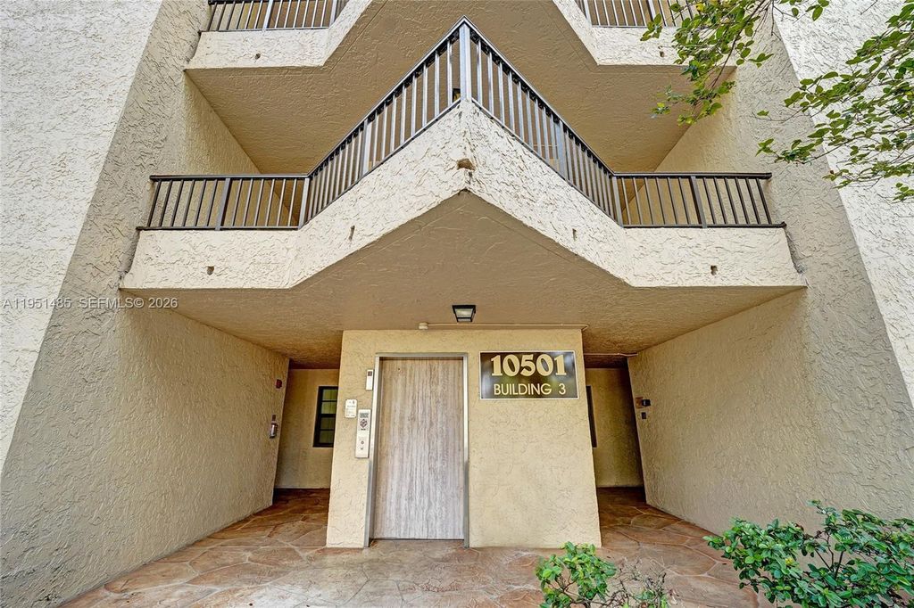 Photo of 10501 W Broward Blvd #406, Plantation, FL 33324 (MLS # A11951485)