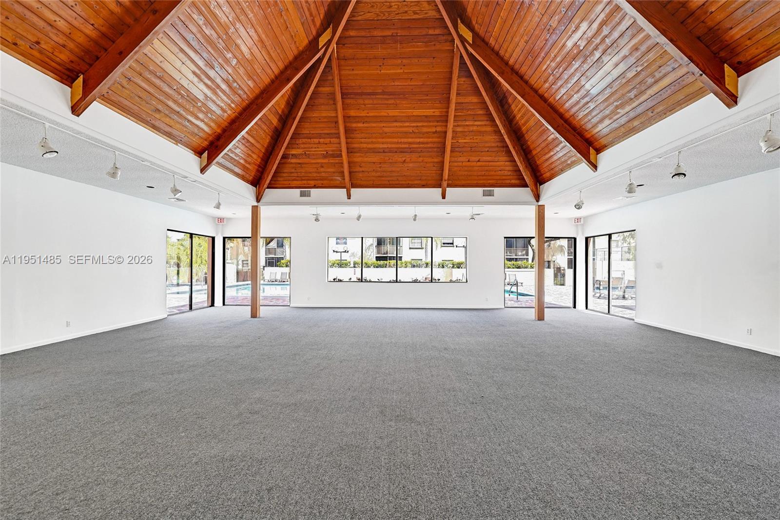 PLANTATION RACQUET CLUB - Residential