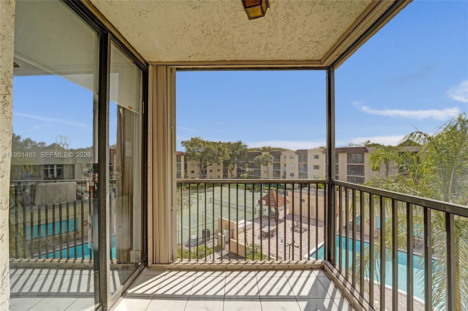 PLANTATION RACQUET CLUB - Residential