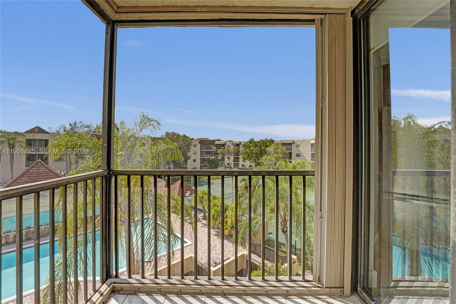 PLANTATION RACQUET CLUB - Residential