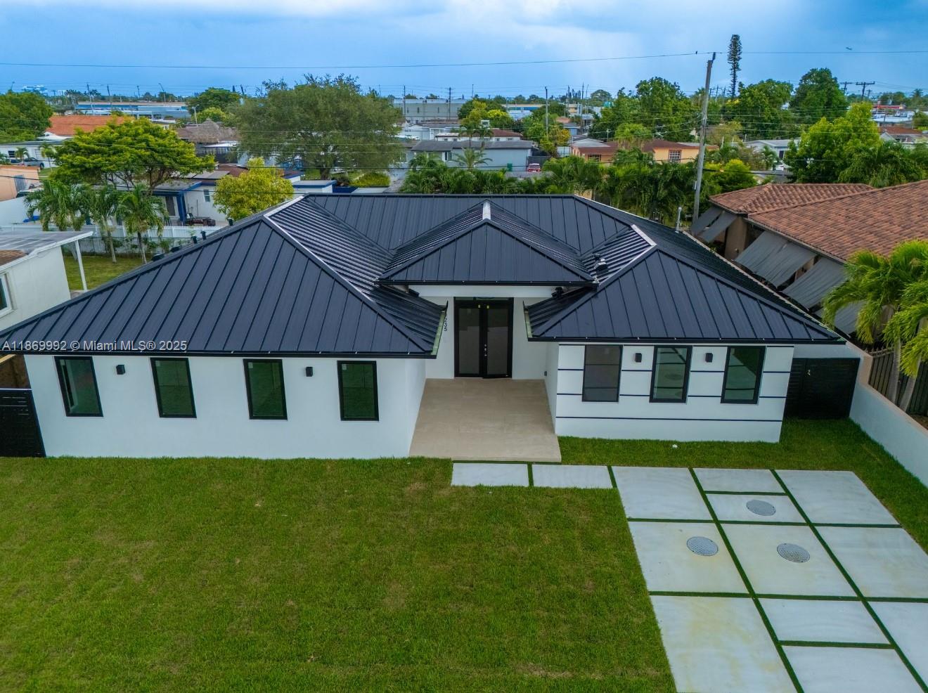 ASCOT PARK - Residential