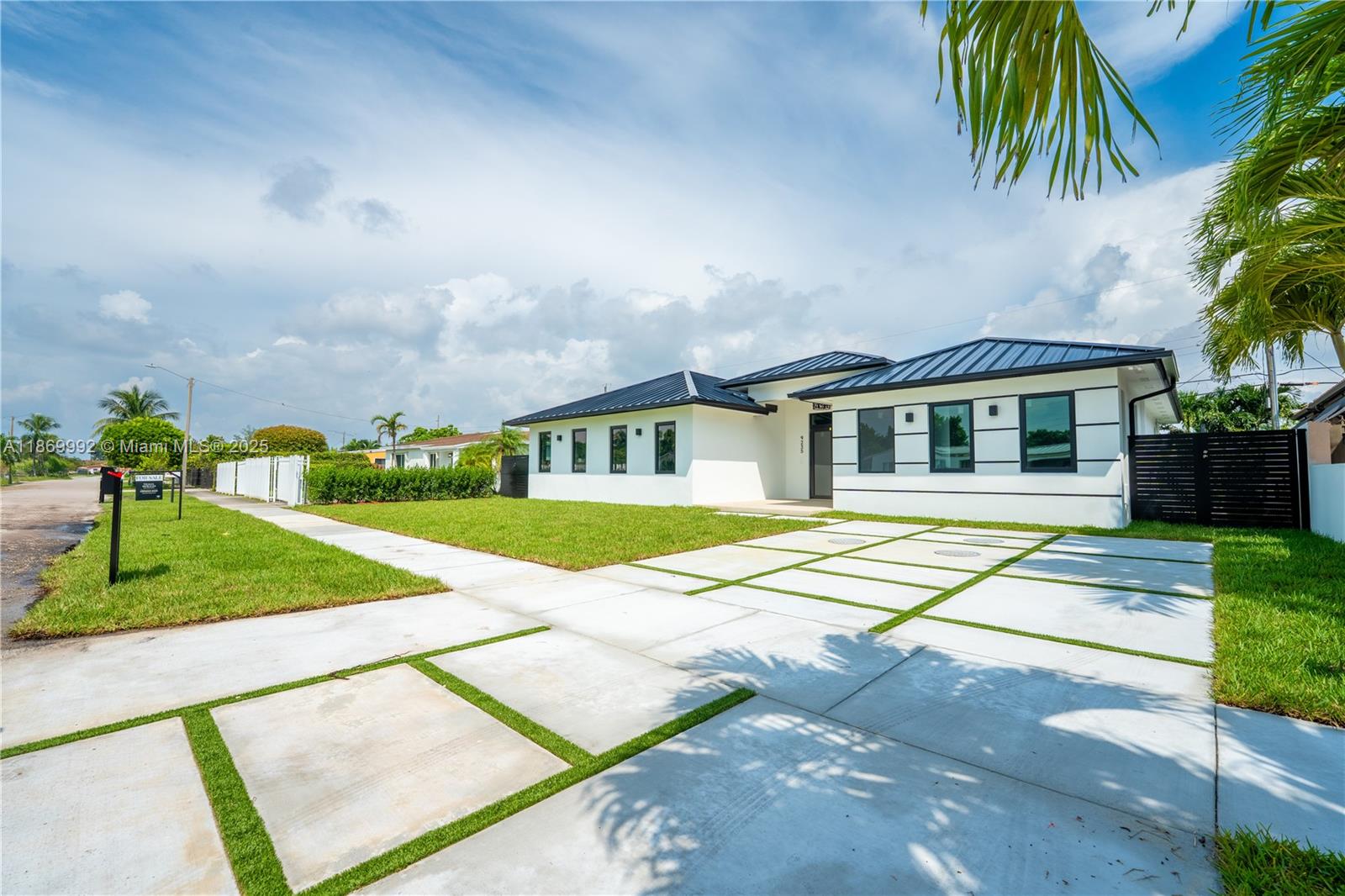 ASCOT PARK - Residential