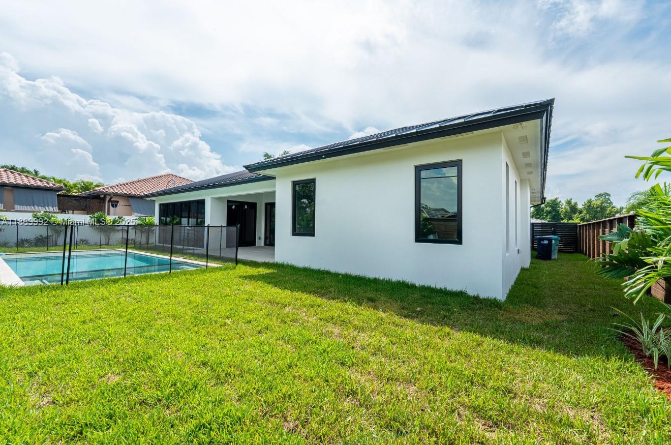 ASCOT PARK - Residential