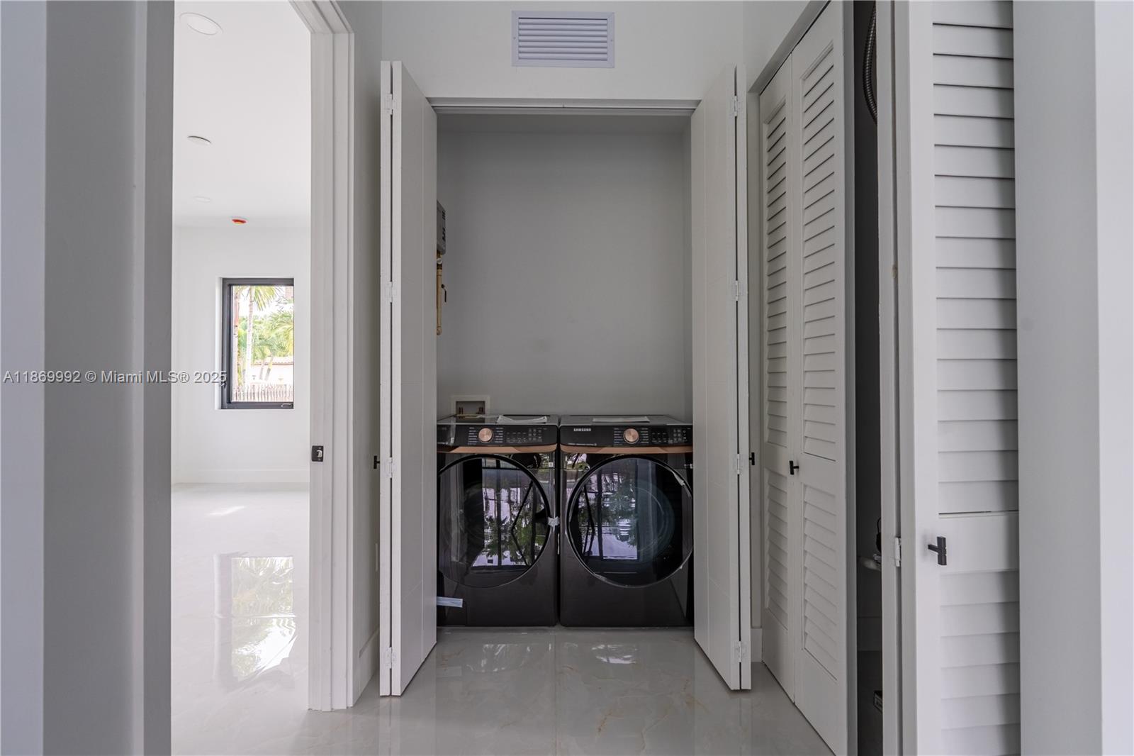 ASCOT PARK - Residential