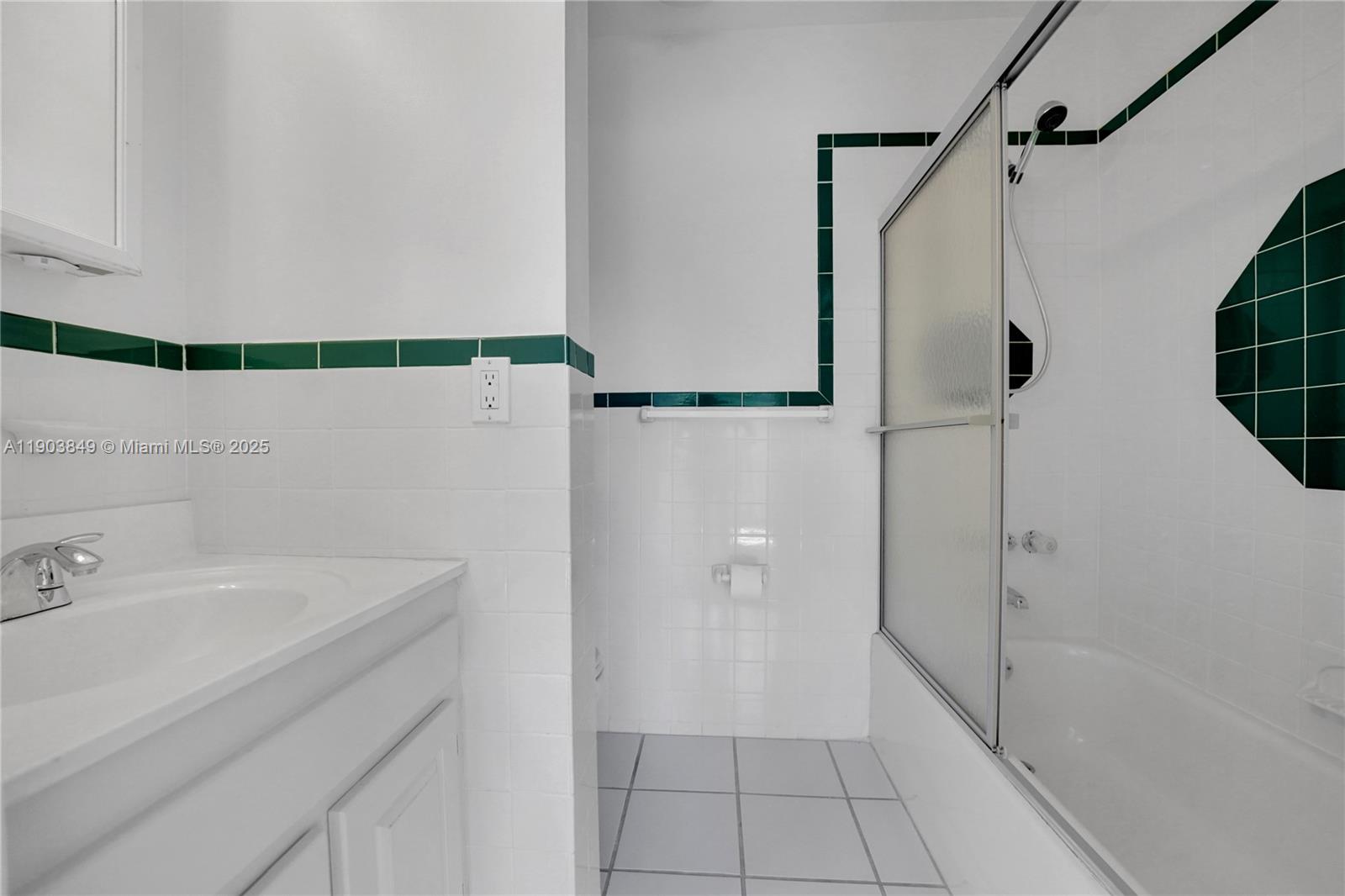 Edgewater Townhomes - Residential