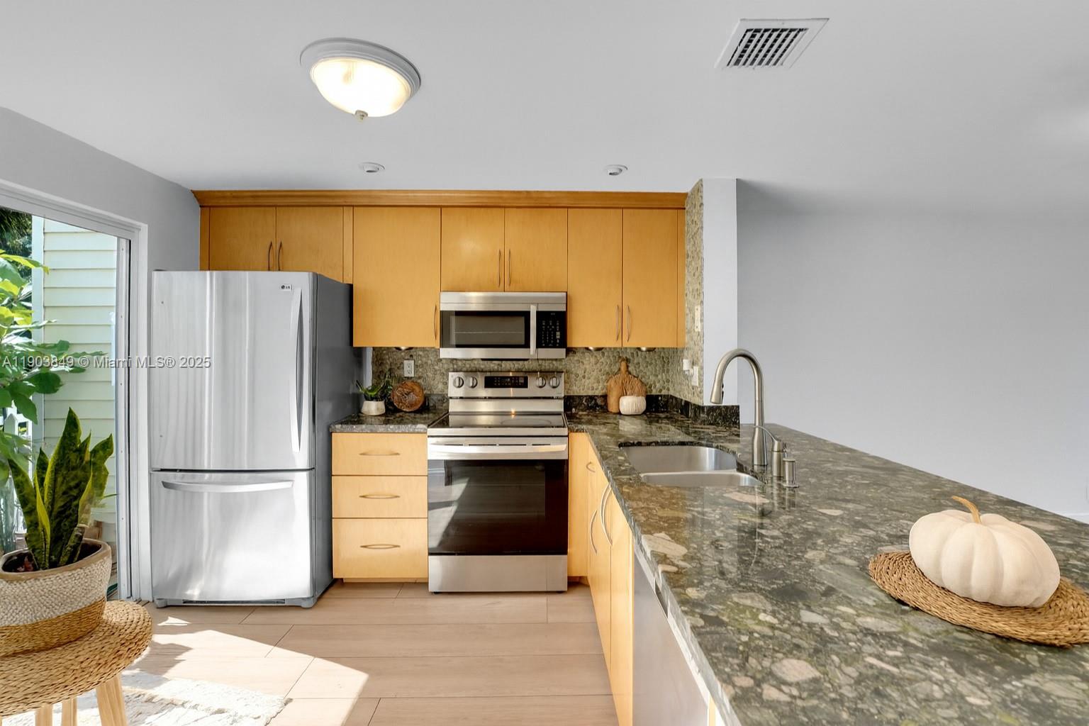 Edgewater Townhomes - Residential