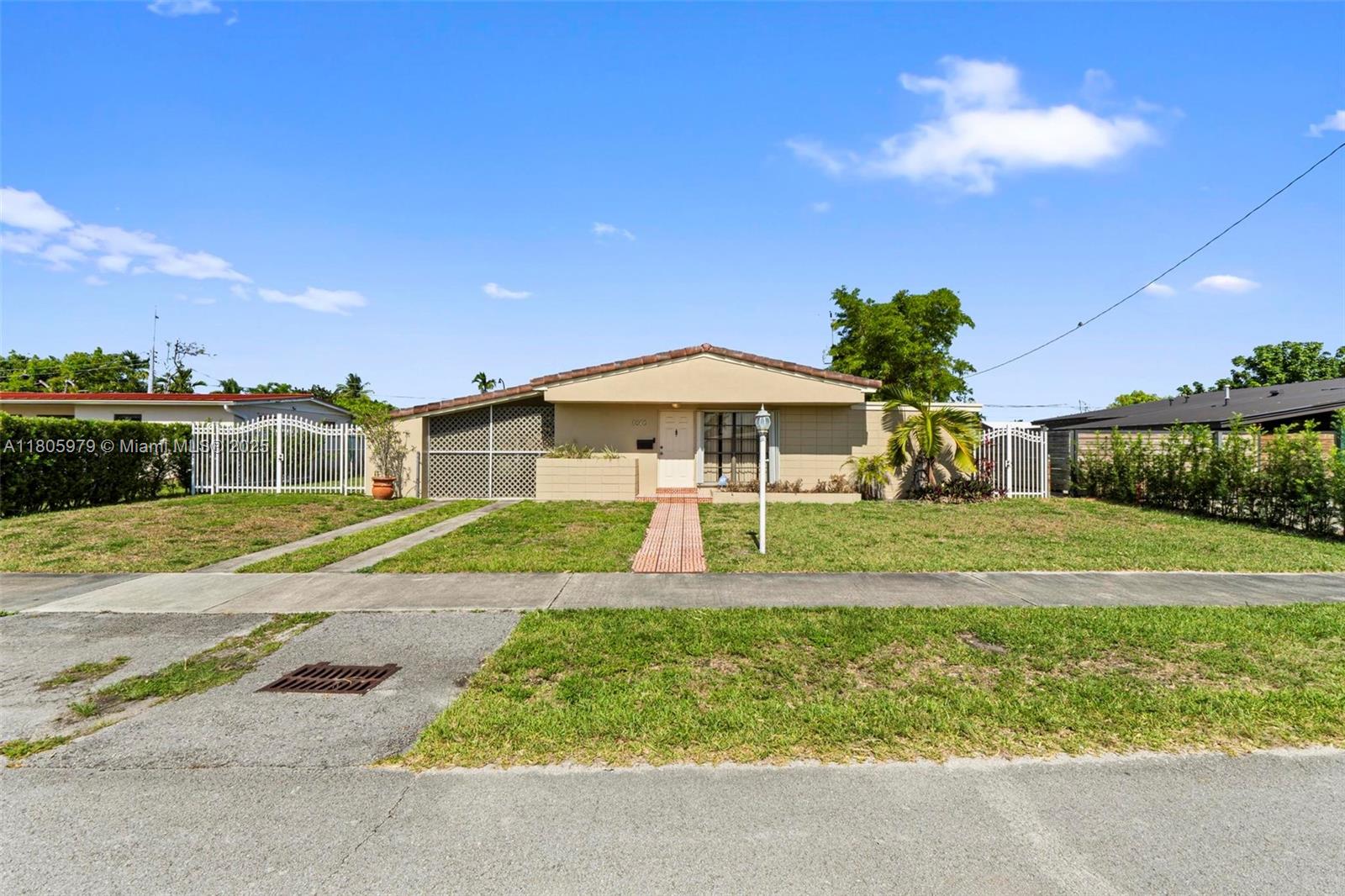 Property for Sale at 4295 Sw 97th Ct, Miami, Broward County, Florida - Bedrooms: 4 
Bathrooms: 2  - $650,000