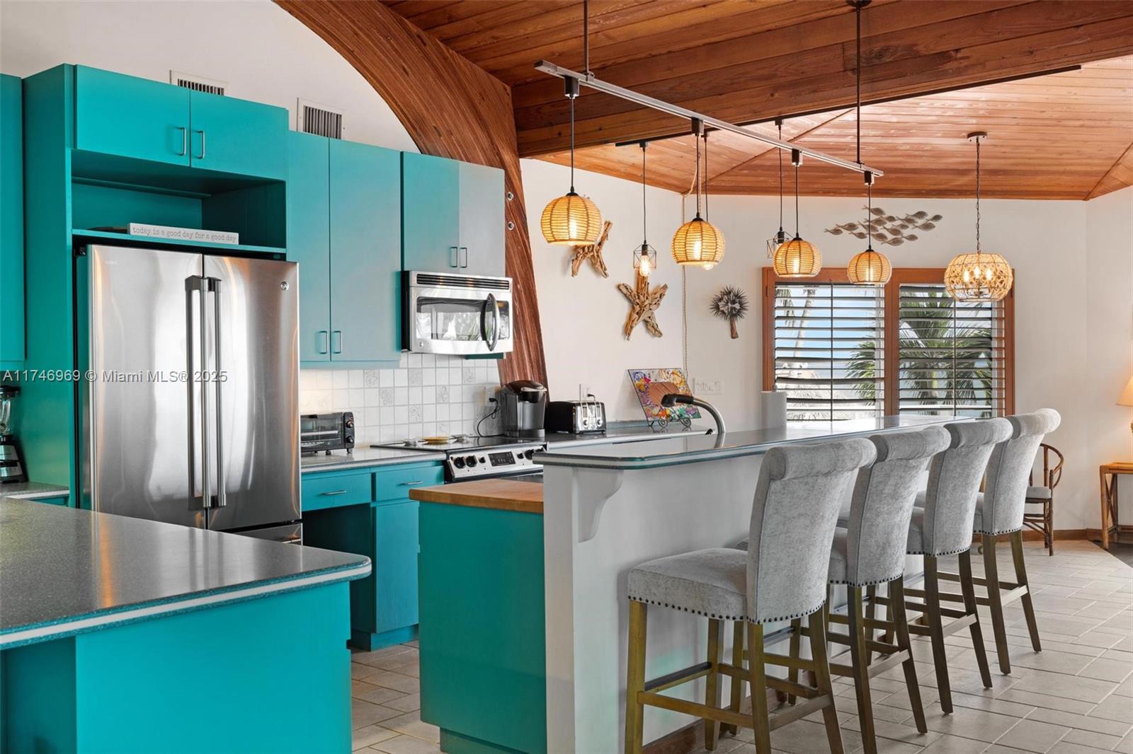 SUMMERLAND BEACH AMD - Residential