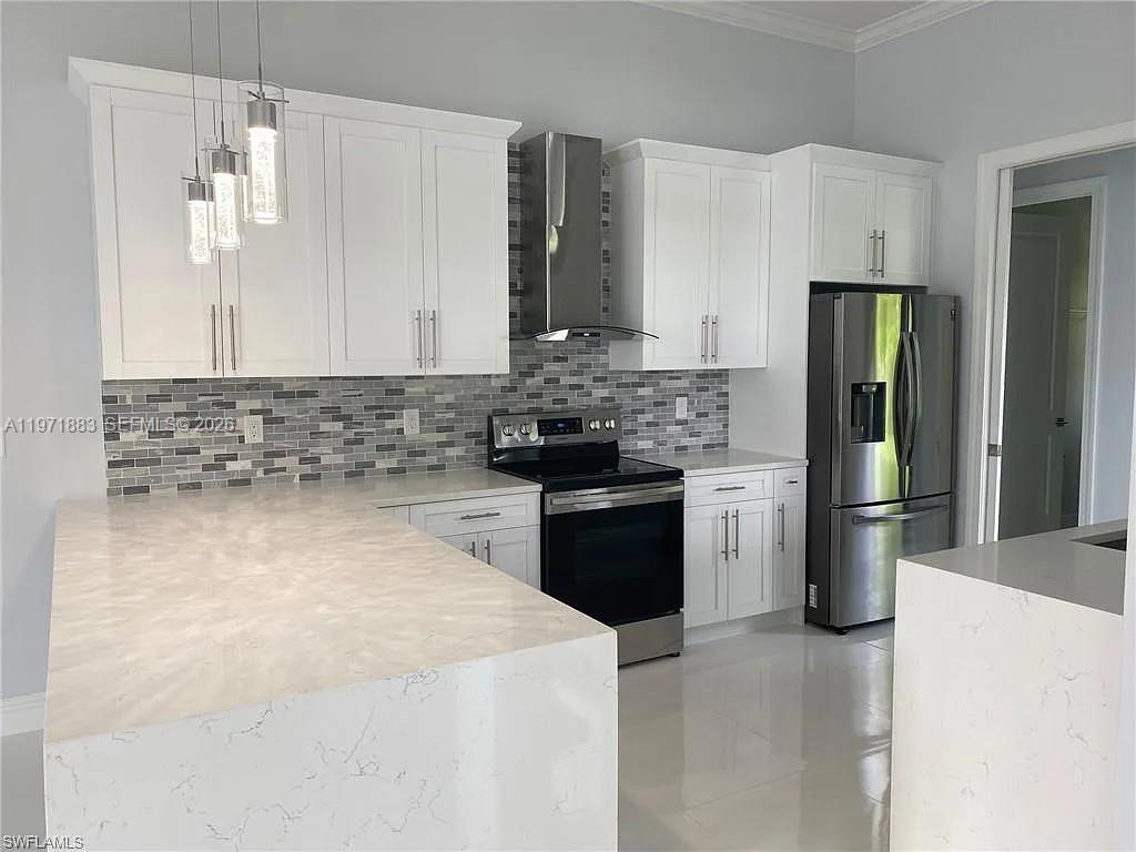 3738 SE santa barbara pl