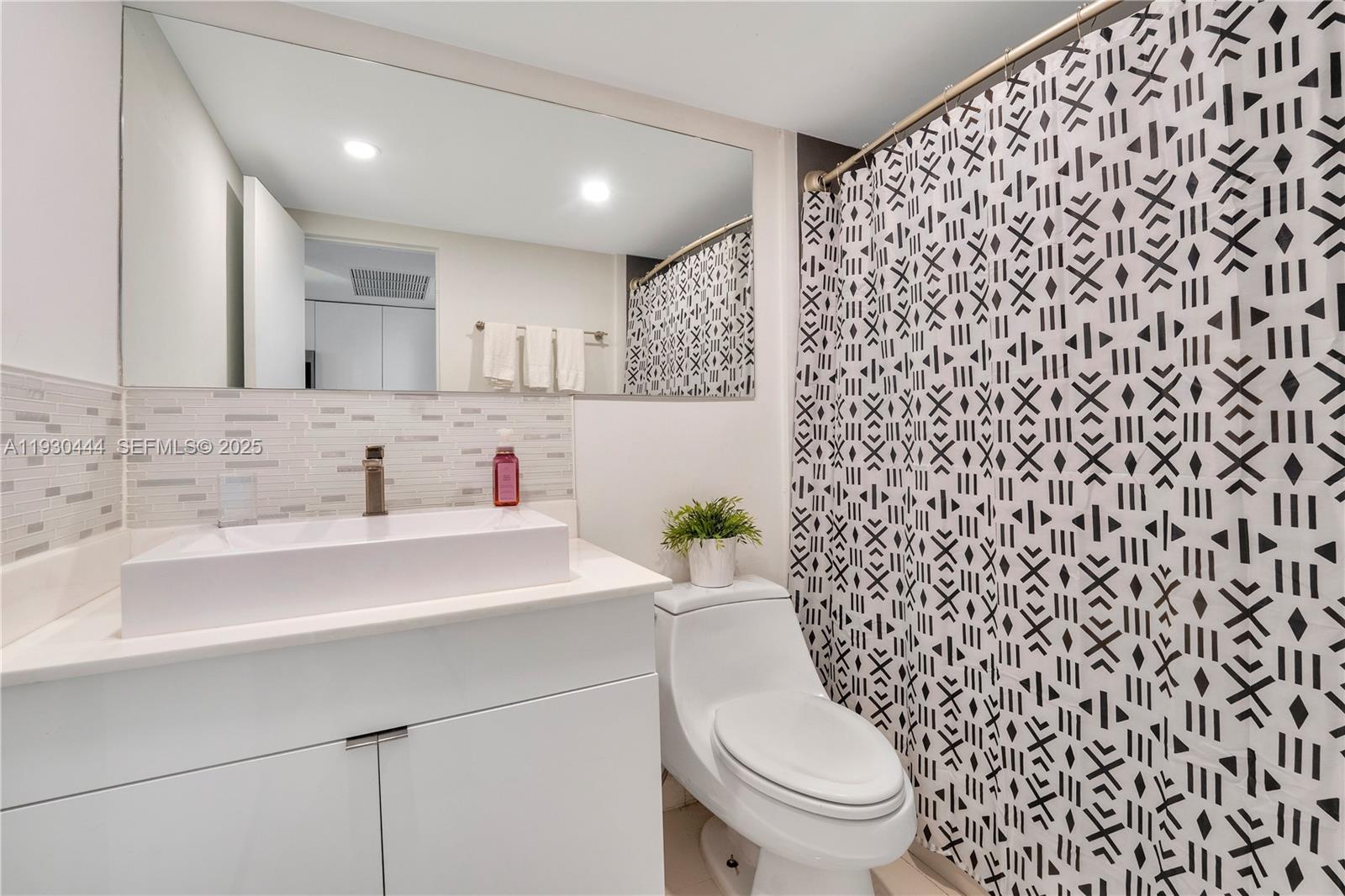 THE AVENTURA BEACH CLUB C - Residential