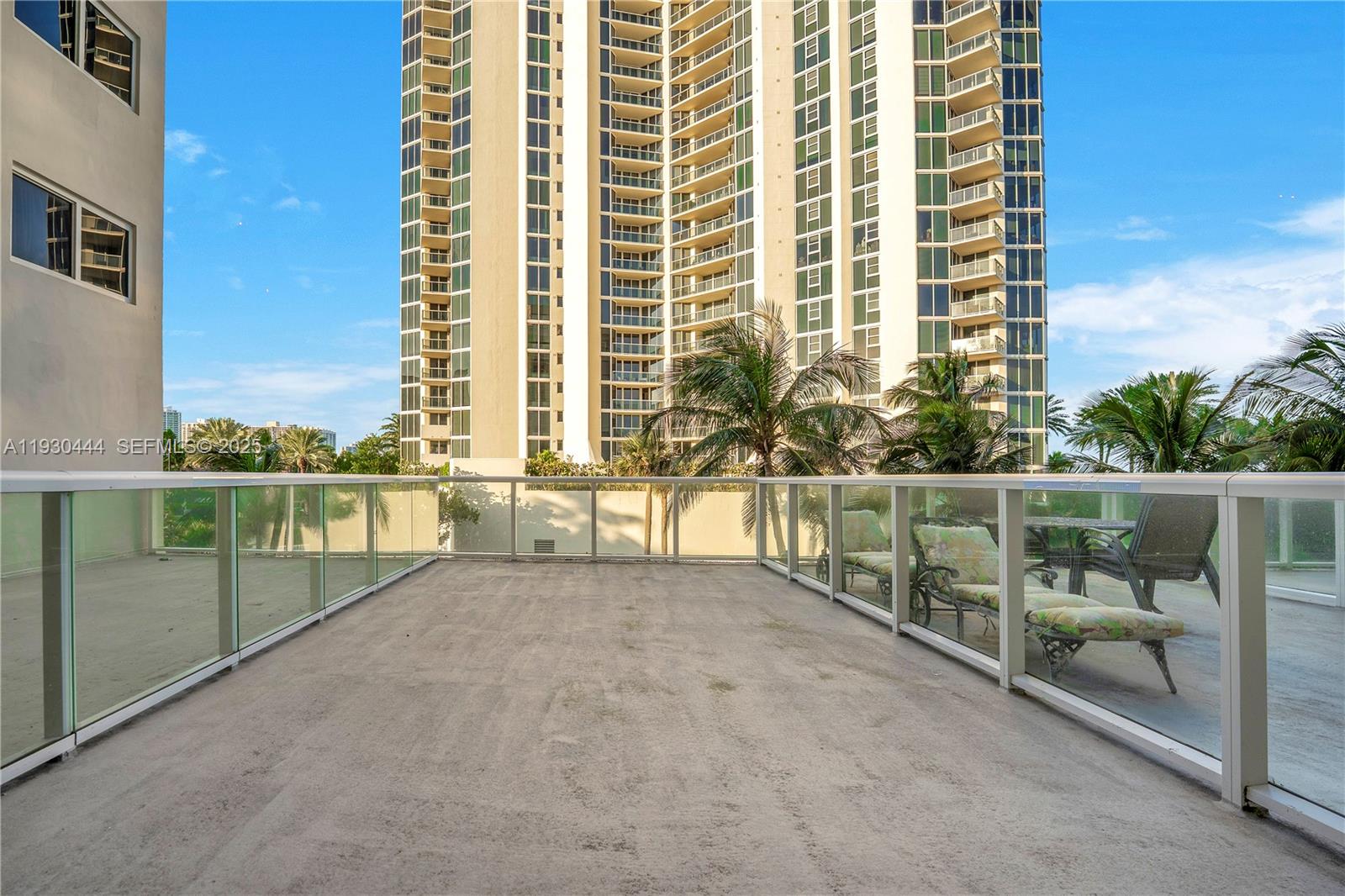 THE AVENTURA BEACH CLUB C - Residential