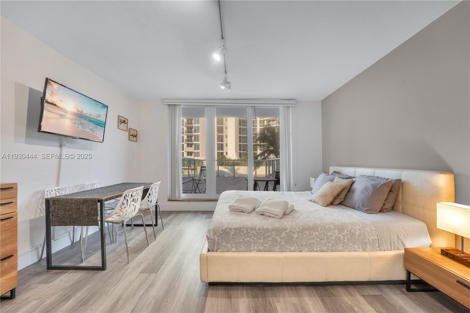 THE AVENTURA BEACH CLUB C - Residential