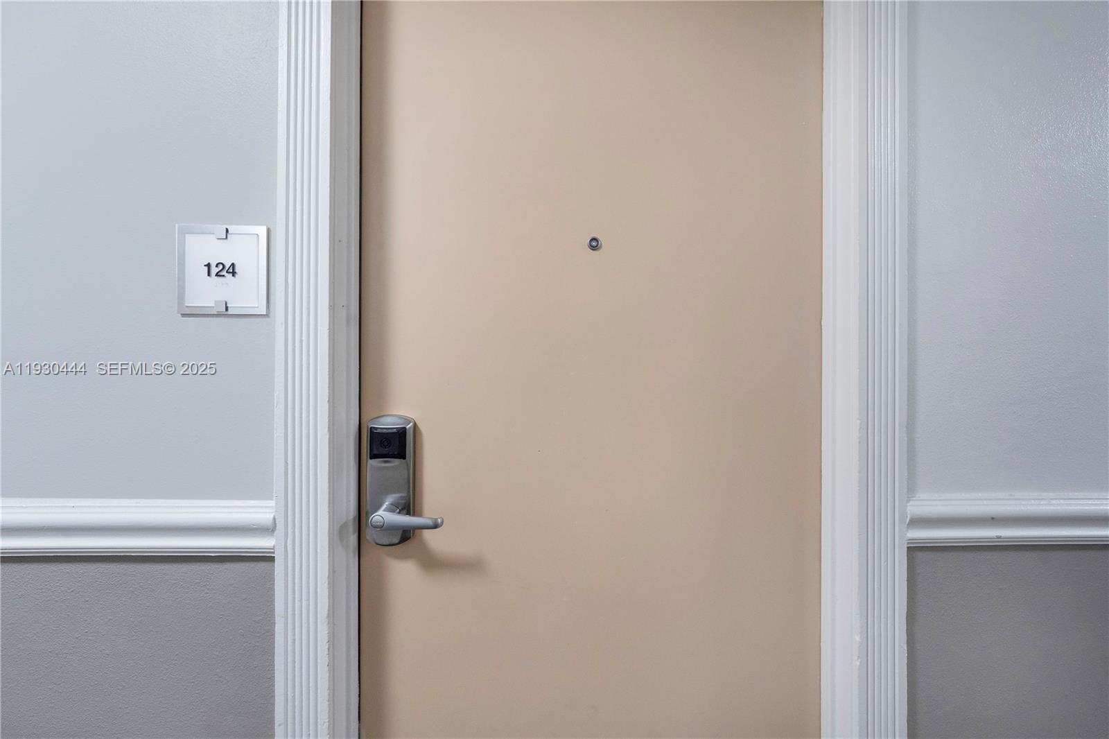 19201 Collins Ave 124